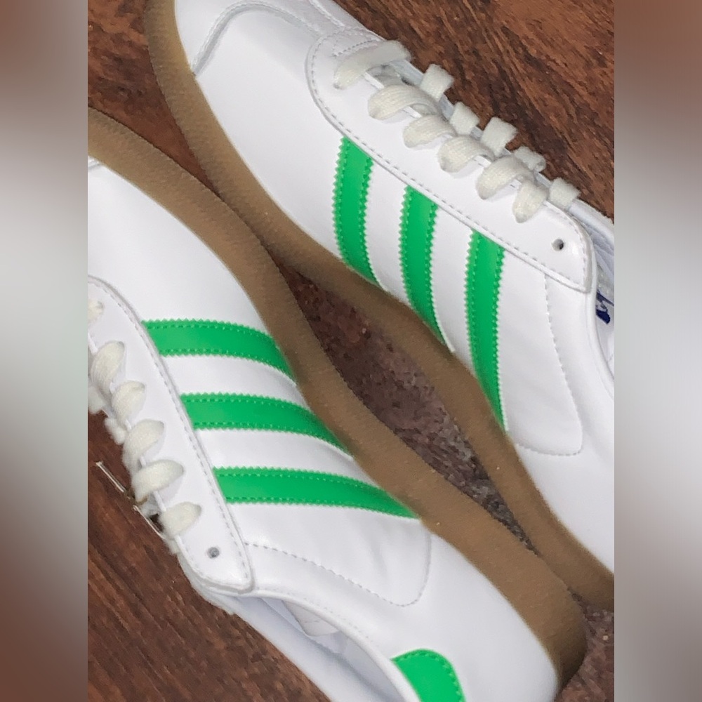 Adidas men size 10.5 - Picture 13 of 16